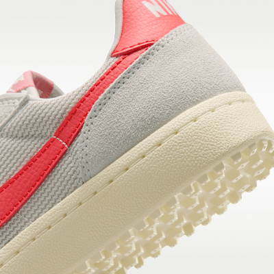 Nike Field General
